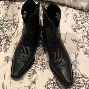 Charlie 1 Horse black leather booties 9.5 made in brazil leather sole